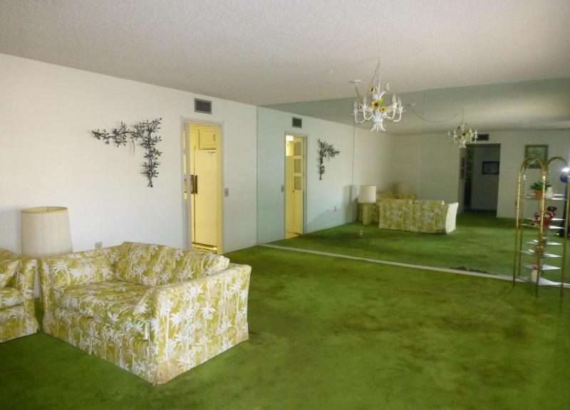 green 70s carpet